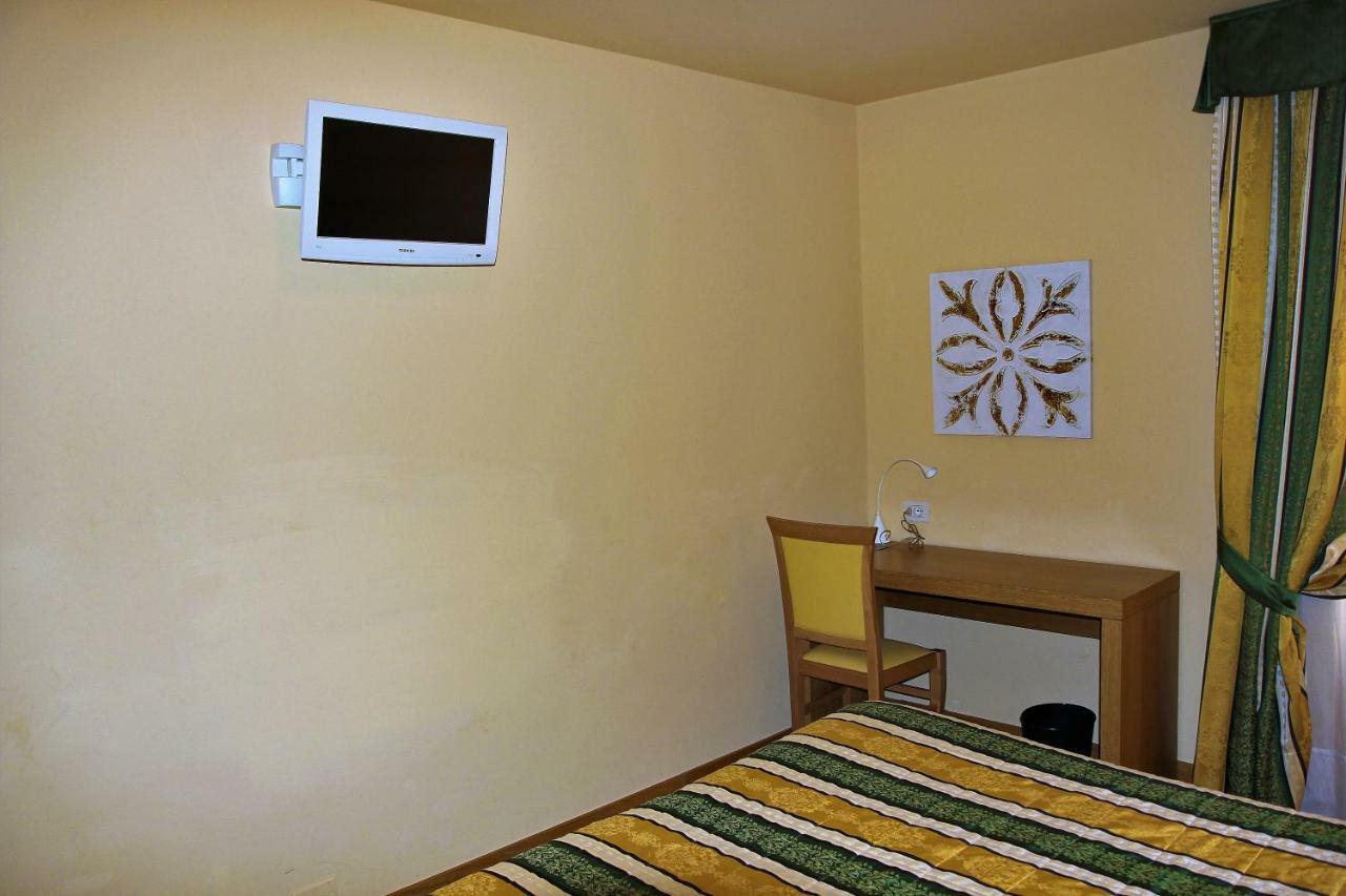 Albergo Fiorita Bardolino Eksteriør billede